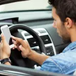 Multa per cellulare alla guida rischia il raddoppio