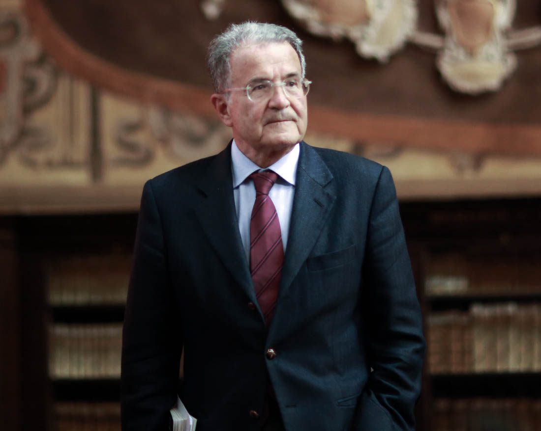 Prodi spiega perché cadde il Governo Berlusconi: colpa delle 'amicizie sbagliate'