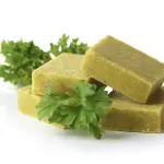 Dadi da cucina con glutammato vanno evitati perché pericolosi: il dubbio