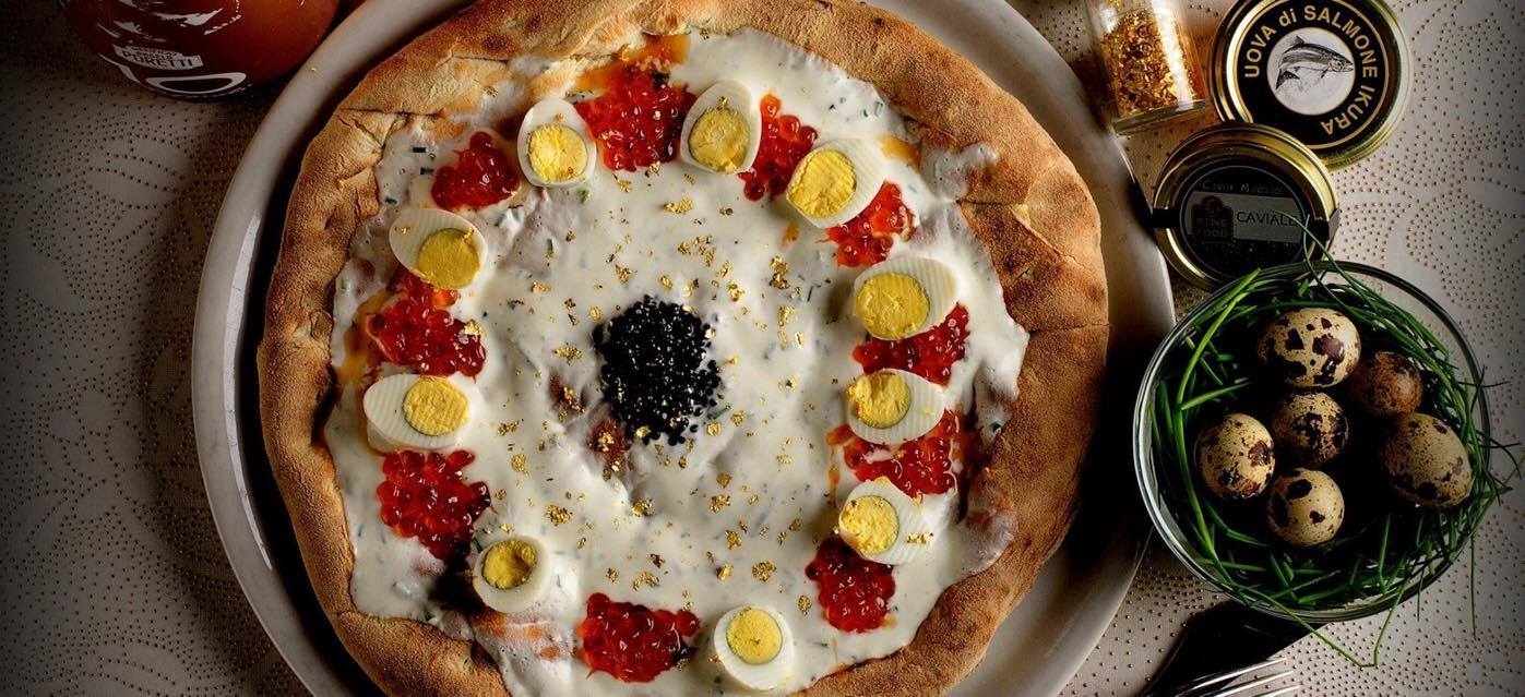 Pizza più cara d'Italia costa 44 euro: fatta con l'oro