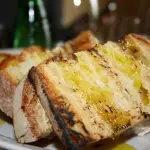 Pane e olio: pietanza perfetta e salutare, perfetta anche per i vegan