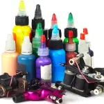 Tatuaggi a rischio cancro: vietati altri due colori dal Ministero della Salute