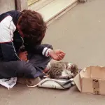 Giovani italiani più poveri di nonni e genitori: lavoro e pensione mere illusioni