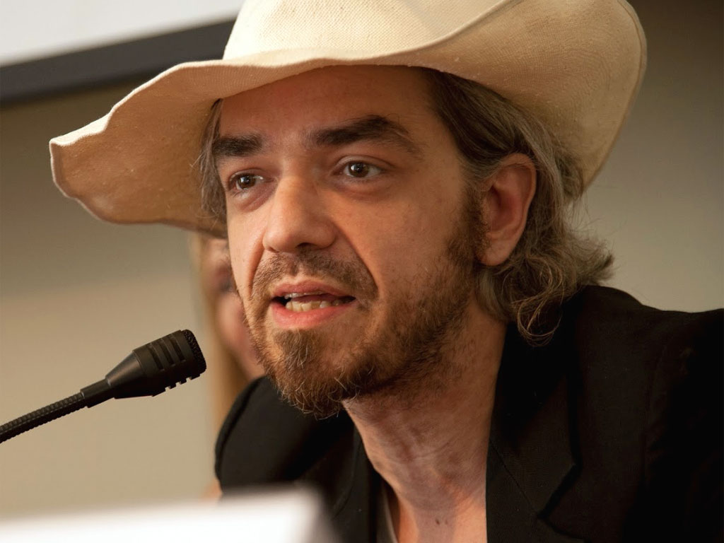 Morgan lacera Asia Argento: 'Una madre del genere non è tanto un buon modello'