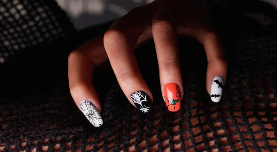 Halloween nail art: tante idee originali e trendy