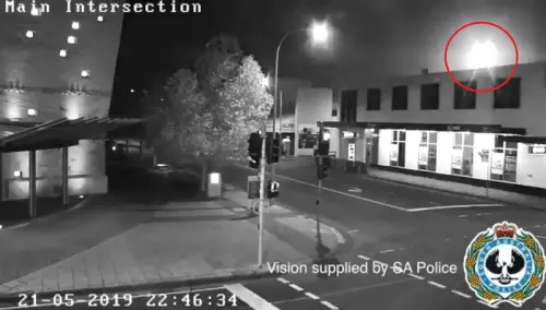 Meteorite illumina il cielo in Australia, il video lascia a bocca aperta (VIDEO)