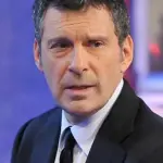 Malore per Fabrizio Frizzi, ricoverato in ospedale: come sta?