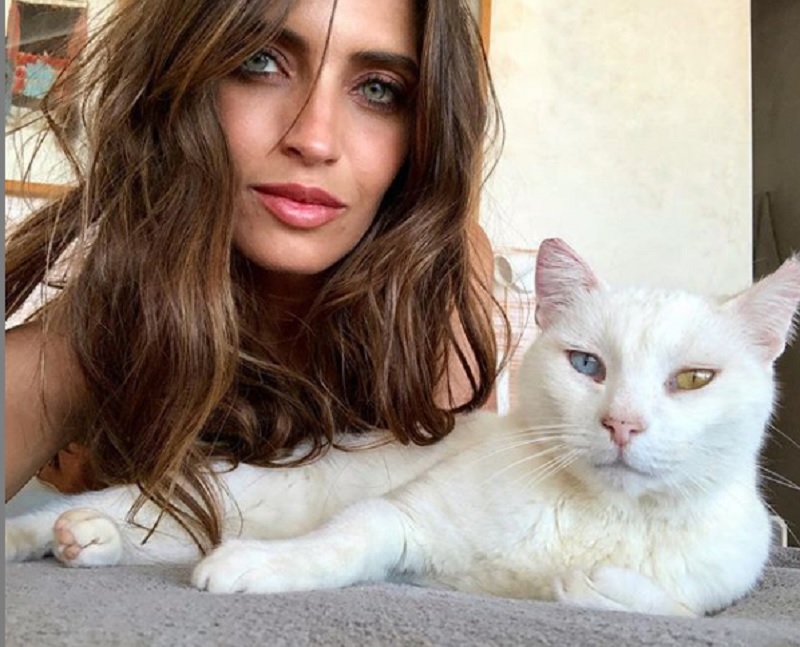 Sara Carbonero, moglie di Iker Casillas, operata per un tumore alle ovaie