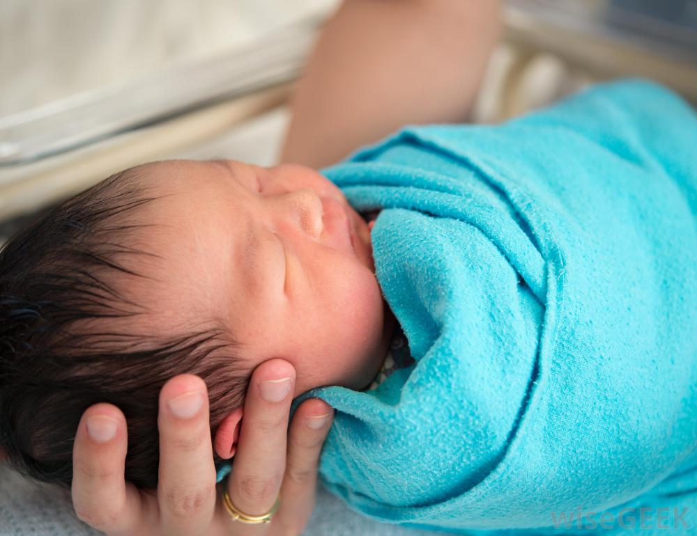 Mangiare la placenta dopo il parto: vantaggi e svantaggi