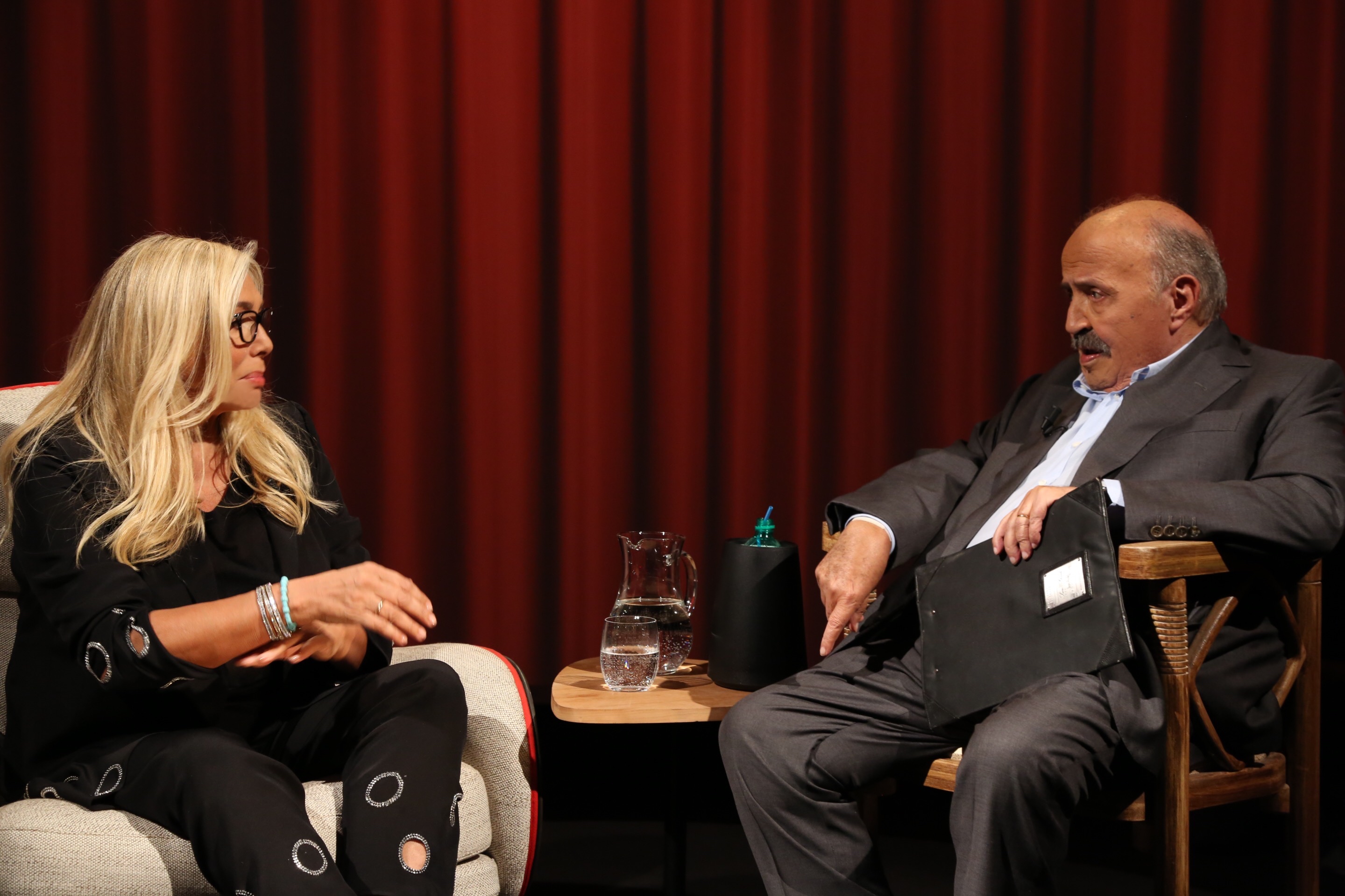 Mara Venier incinta di Renzo Arbore in passato, l'aborto e lo sconforto