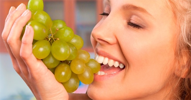 Dieta dell'uva: per dimagrire e disintossicarsi