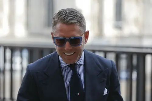 Lapo Elkann compie 40 anni: eccessi, glamour e passione per le auto