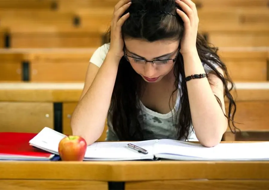 Studentessa fuori corso pretende la 'paghetta': giudici le danno ragione