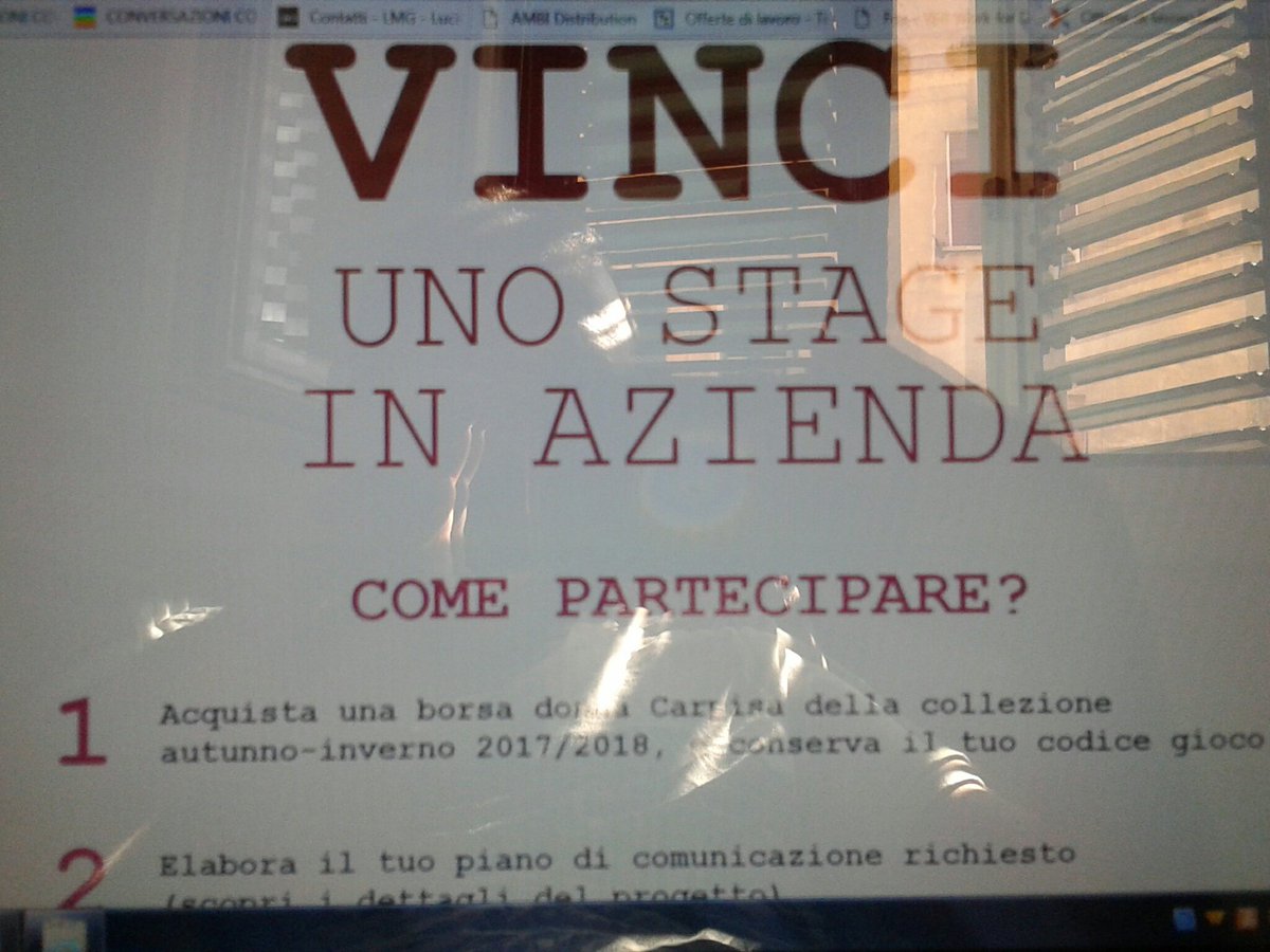 Vuoi lavorare da Carpisa? Compra una borsa e spera
