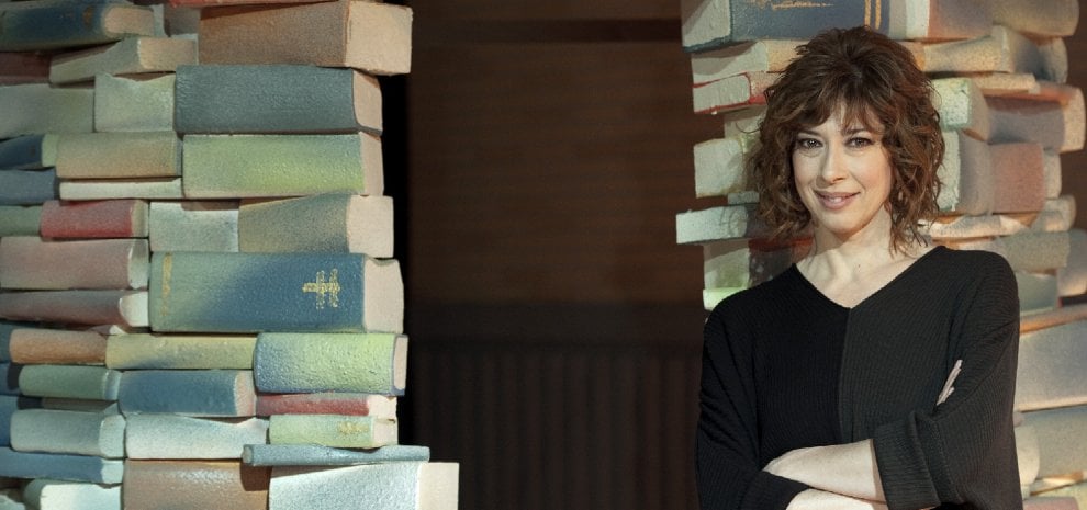 Veronica Pivetti convive con una donna: stufa degli uomini