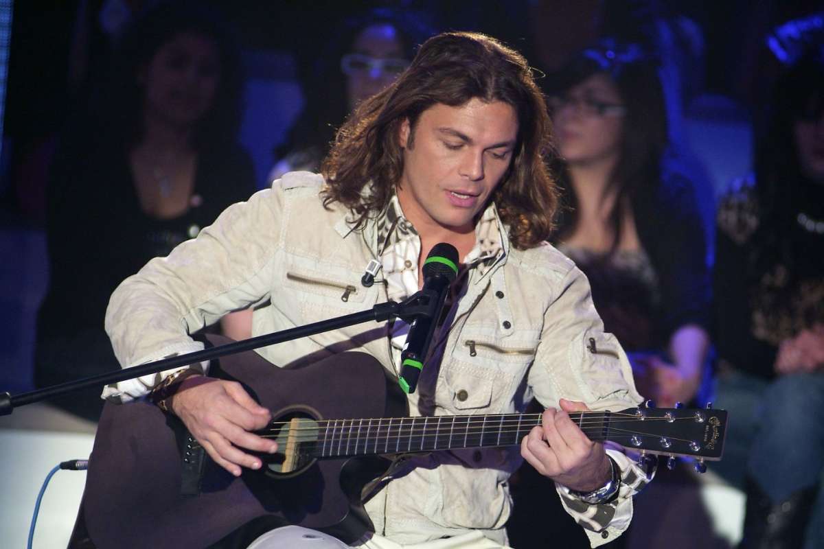 Gianluca Grignani salta la Festa del Vino, ma non per l'ironia di Selvaggia Lucarelli