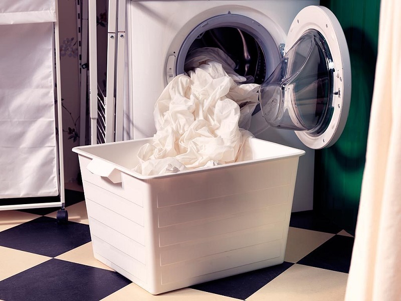 Lavatrice, come fare: istruzioni base, tessuti e colori