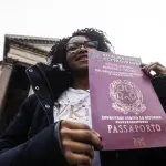 Ius soli, legge appoggiata dalla Chiesa: Lega infuriata