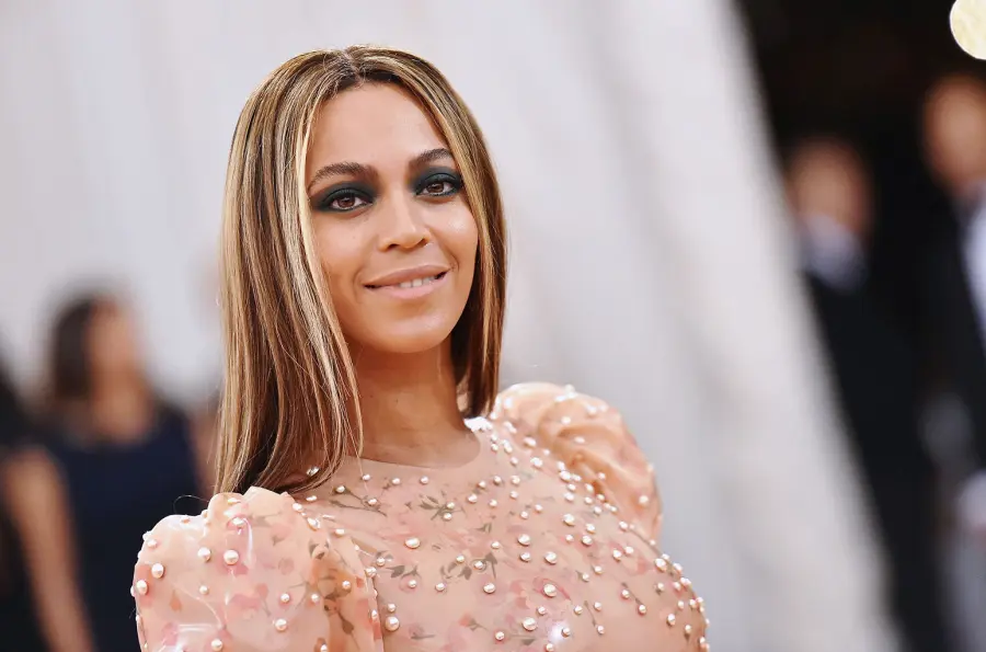 Beyoncé mamma bis, anzi tris: partoriti due gemelli