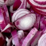 Cipolle rosse contro tumore al seno e al colon