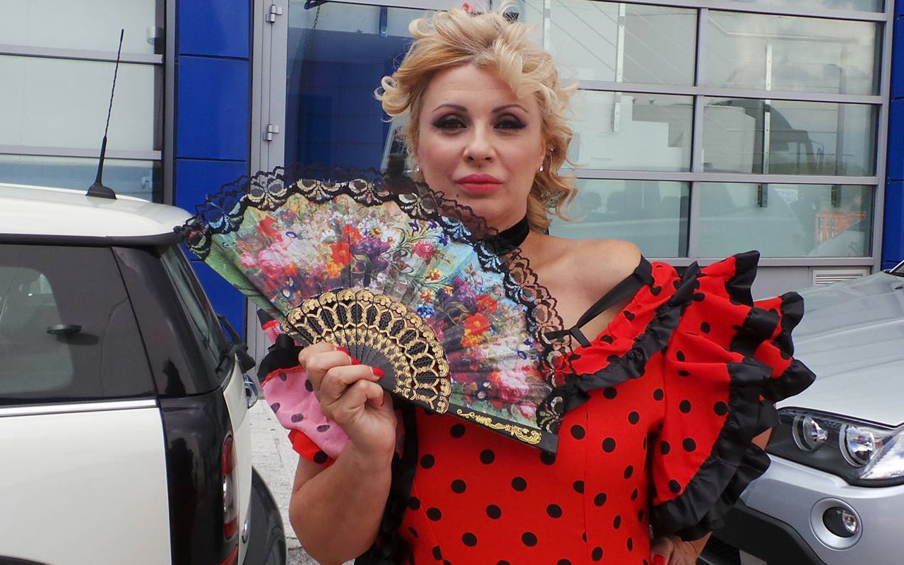 Tina Cipollari in vacanza con figli e marito