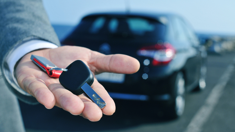 L'auto che fa risparmiare: ecco perché è conveniente il noleggio a lungo termine