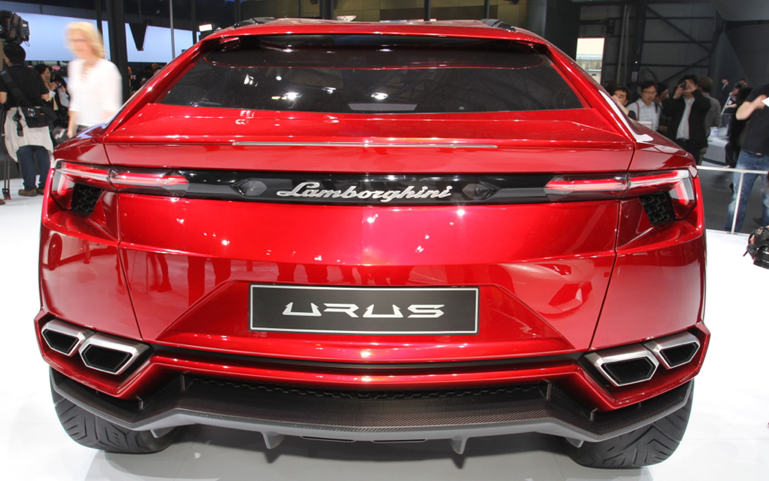 Suv Lamborghini Urus sprigionerà 650 CV: prevista versione ibrida