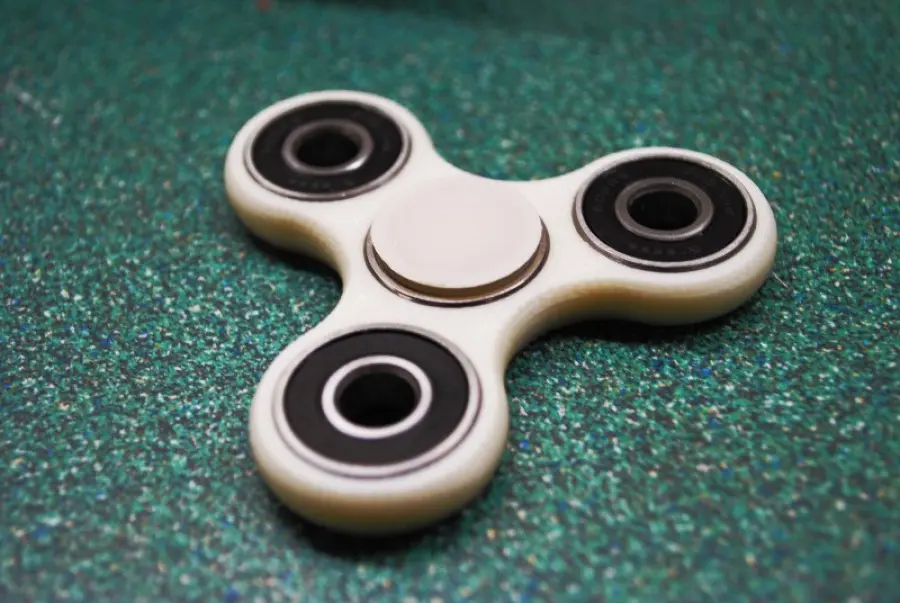 Fidget spinner, gioco antistress e semplice spopola anche in Italia