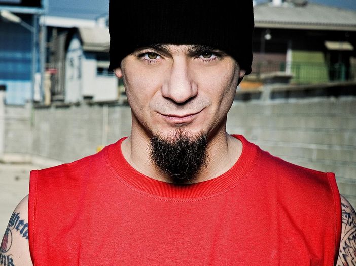 J-Ax felicissimo per la nascita del primogenito Nicolas