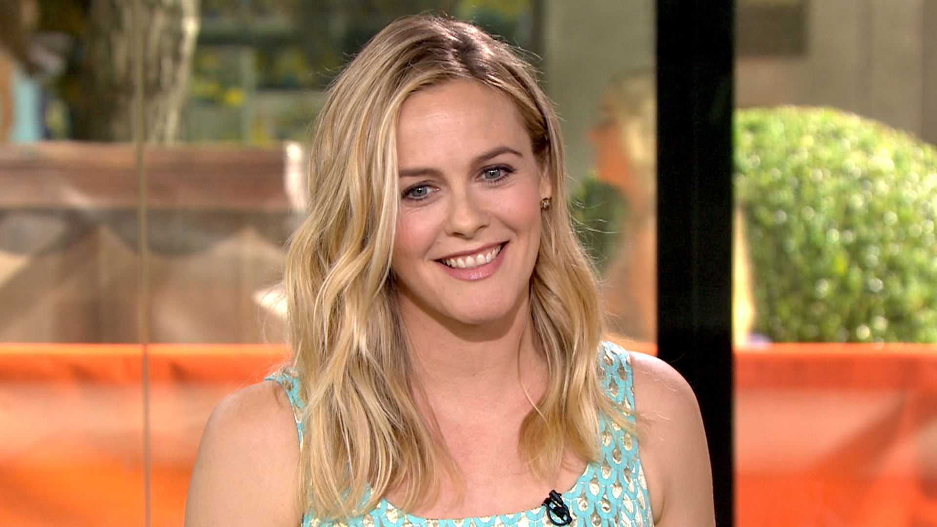 Alicia Silverstone senza veli per la Peta