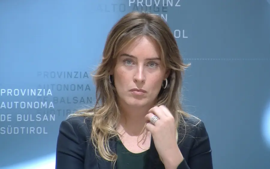 Maria Elena Boschi: 'sì' al referendum per un'Italia moderna e credibile