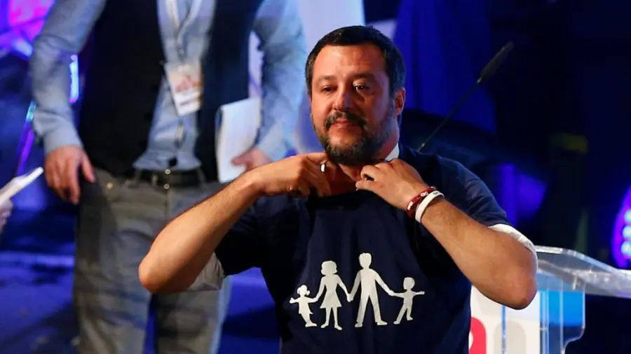Matteo Salvini, attacco dei quotidiani tedeschi: "Ha due figlie da due donne diverse"