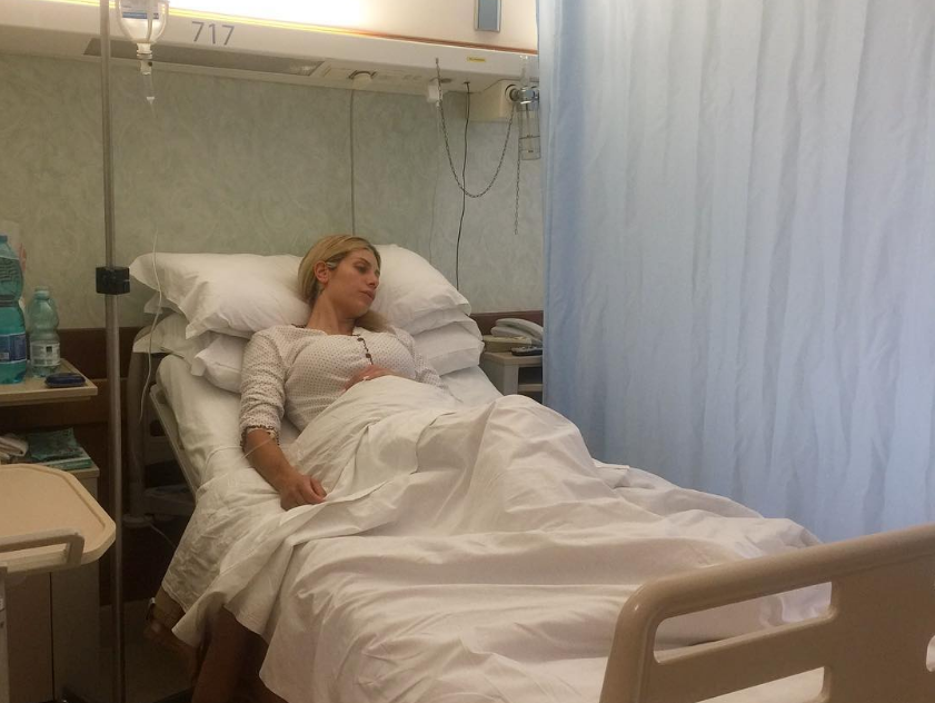 Paola Caruso in ospedale per un'emorragia interna