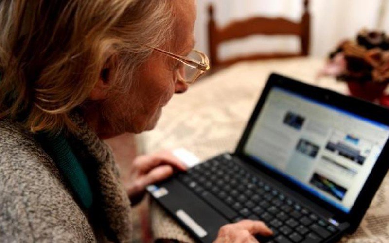 Come combattere l'Alzheimer? Con i social network