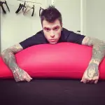 Fedez: vacanze a Formentera con ragazza misteriosa