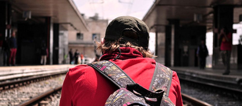 Giovani più poveri dei genitori: consumi e investimenti vanno incentivati