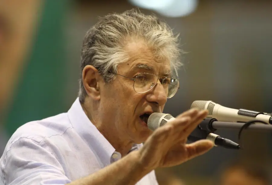 Bossi torna a Ponte di Legno: "Renzi peggio di Mussolini"