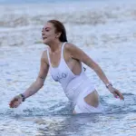 Lindsay Lohan furiosa in spiaggia col fidanzato