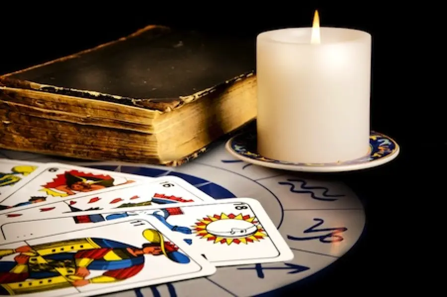 Gli Italiani in crisi fanno la fortuina dei cartomanti?