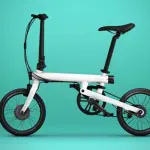 Xiaomi: bici elettrica QiCycle contro smog, pieghevole e leggera