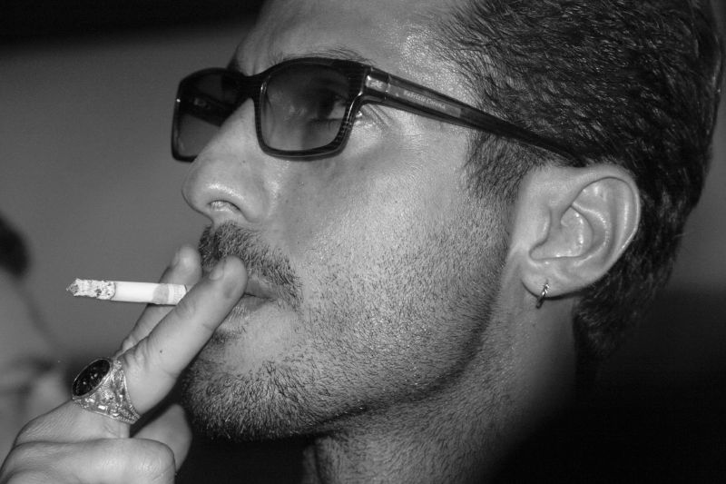 Fabrizio Corona re Mida dopo il carcere: guadagni stratosferici con ospitate e docu-film