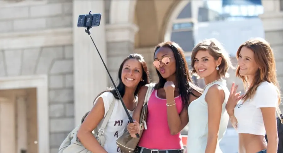 Smartphone più importante degli amici: studio choc commissionato da Kaspersky Lab