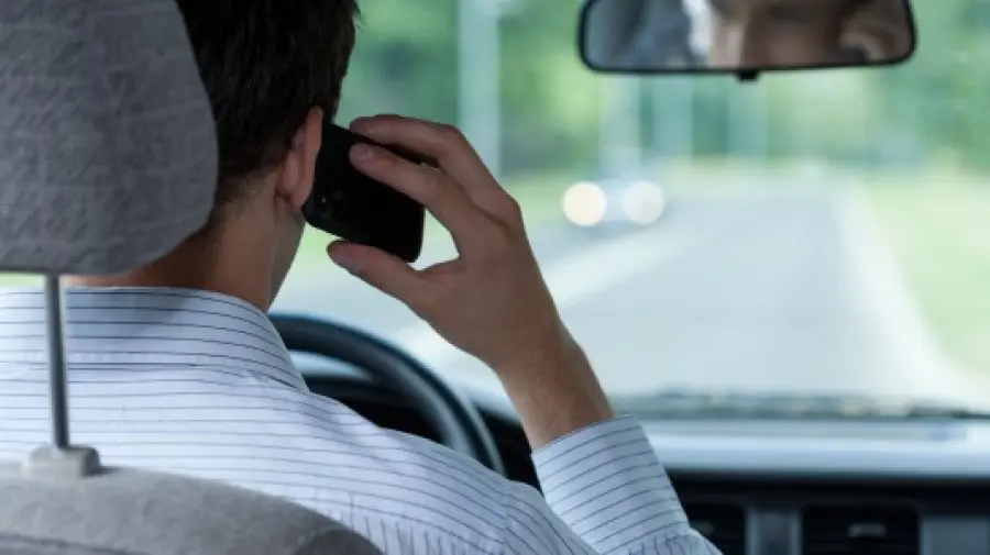 Cellulari causano tumori cerebrali. Verità o balla?