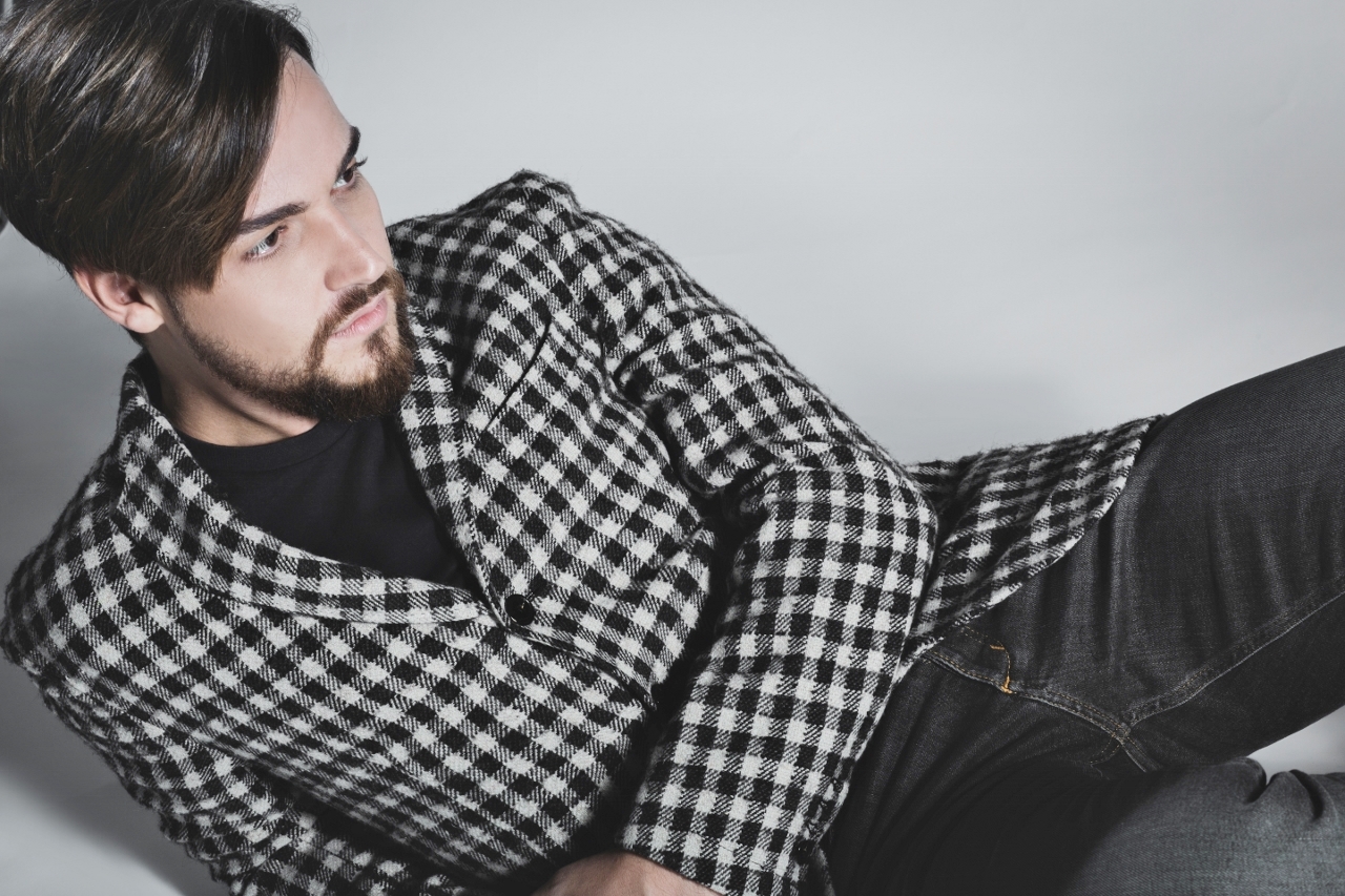 Valerio Scanu, "Io vivrò senza te" dal 27 maggio in radio e nei digital store