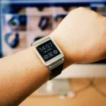 Come usare smartwatch senza display? Semplice, con la pelle