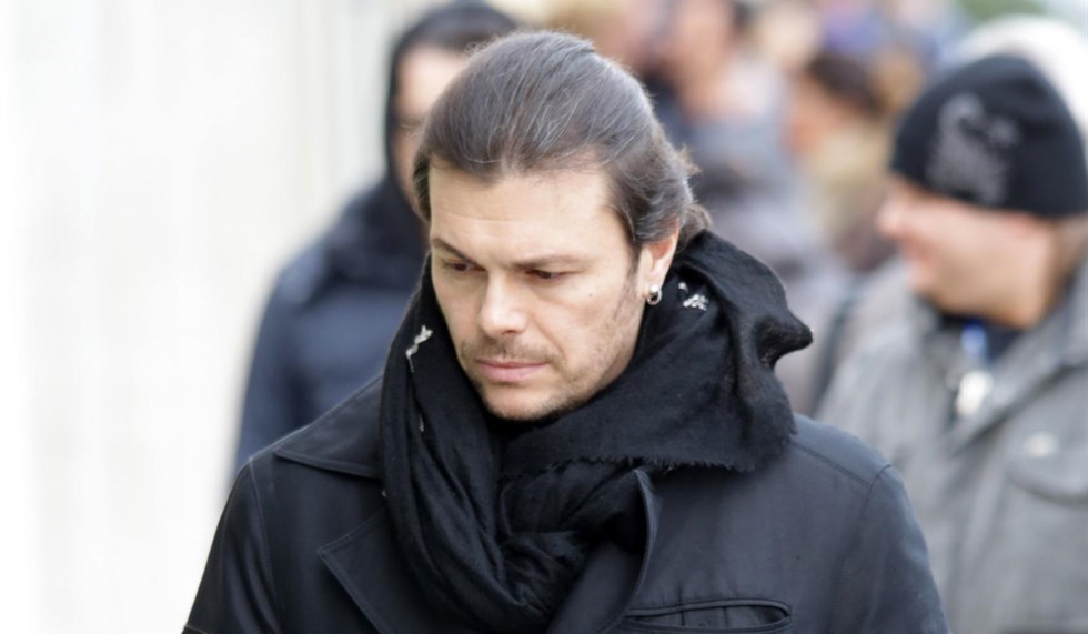 Gianluca Grignani si regala "Una strada in mezzo al cielo" per 20 anni di carriera