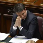 Renzi critica M5S alla Camera: 