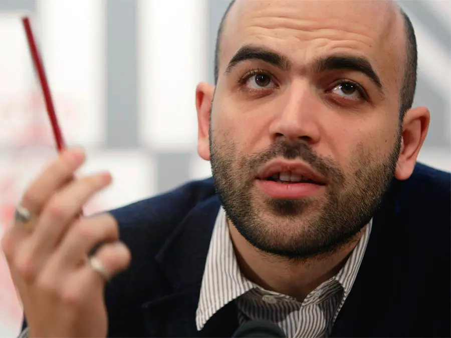 Roberto Saviano boccia Bruno Vespa dopo intervista a Riina Jr