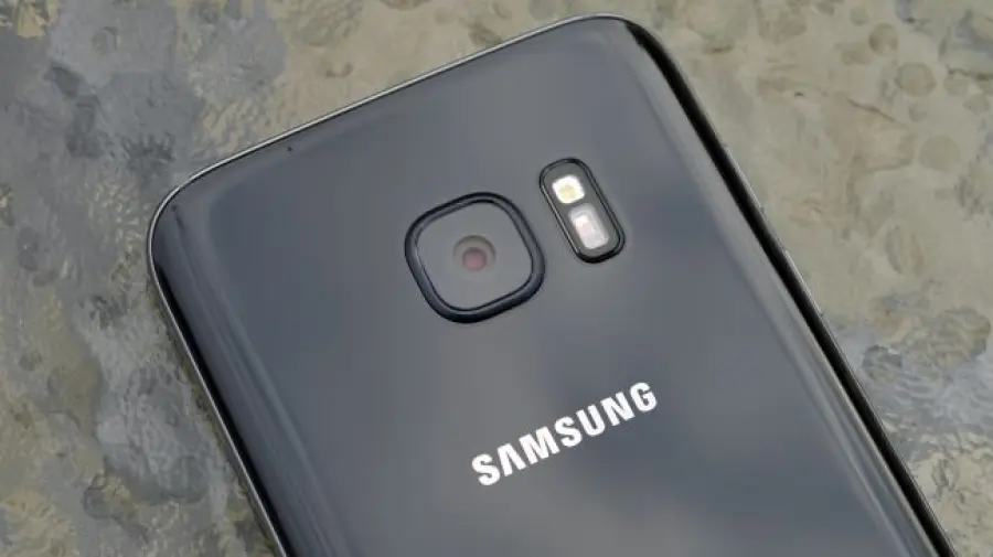 Samsung Galaxy S7 campione di vendite: è l'anti-iPhone?