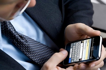 Smartphone Depositario dei Segreti: Maggioranza Italiani Ha Password Personalissima